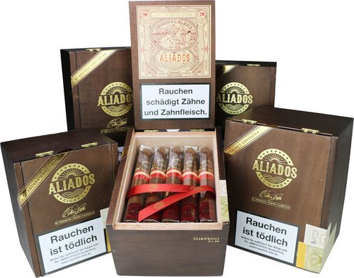Zigarren der Serie Aliados Cabinet Edition