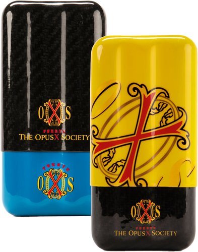 Zigarrenzubehör der Serie Arturo Fuente Etuis Carbon