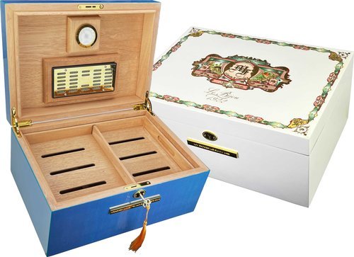 Zigarrenzubehör der Serie My Father Cigars Humidore