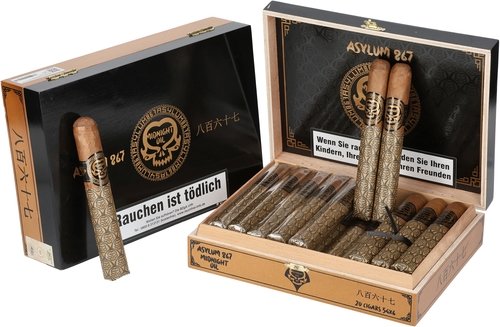 Zigarren der Serie Asylum 867 Midnight Oil