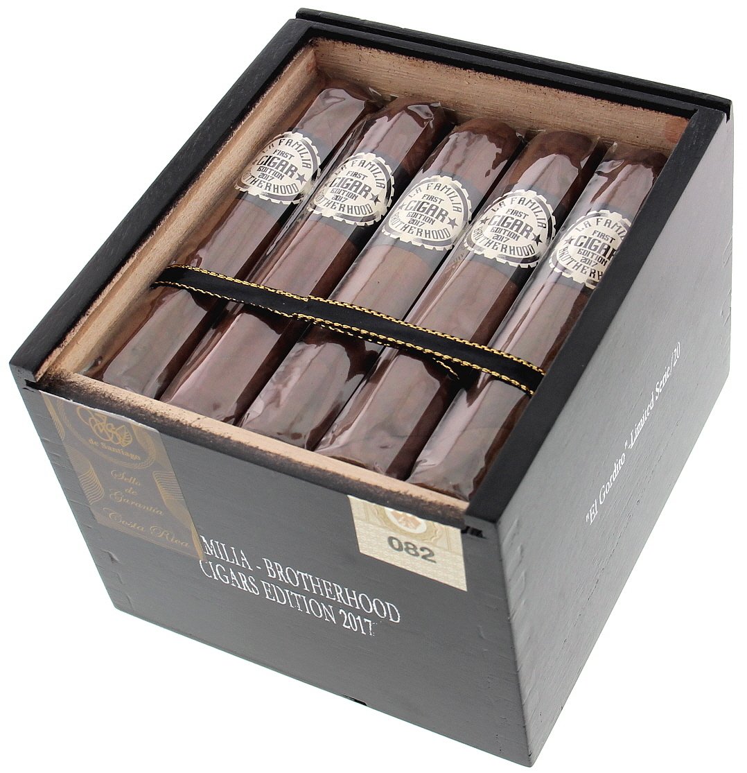 Vegas Santiago Heritage La Familia Brotherhood Robusto 20er offen