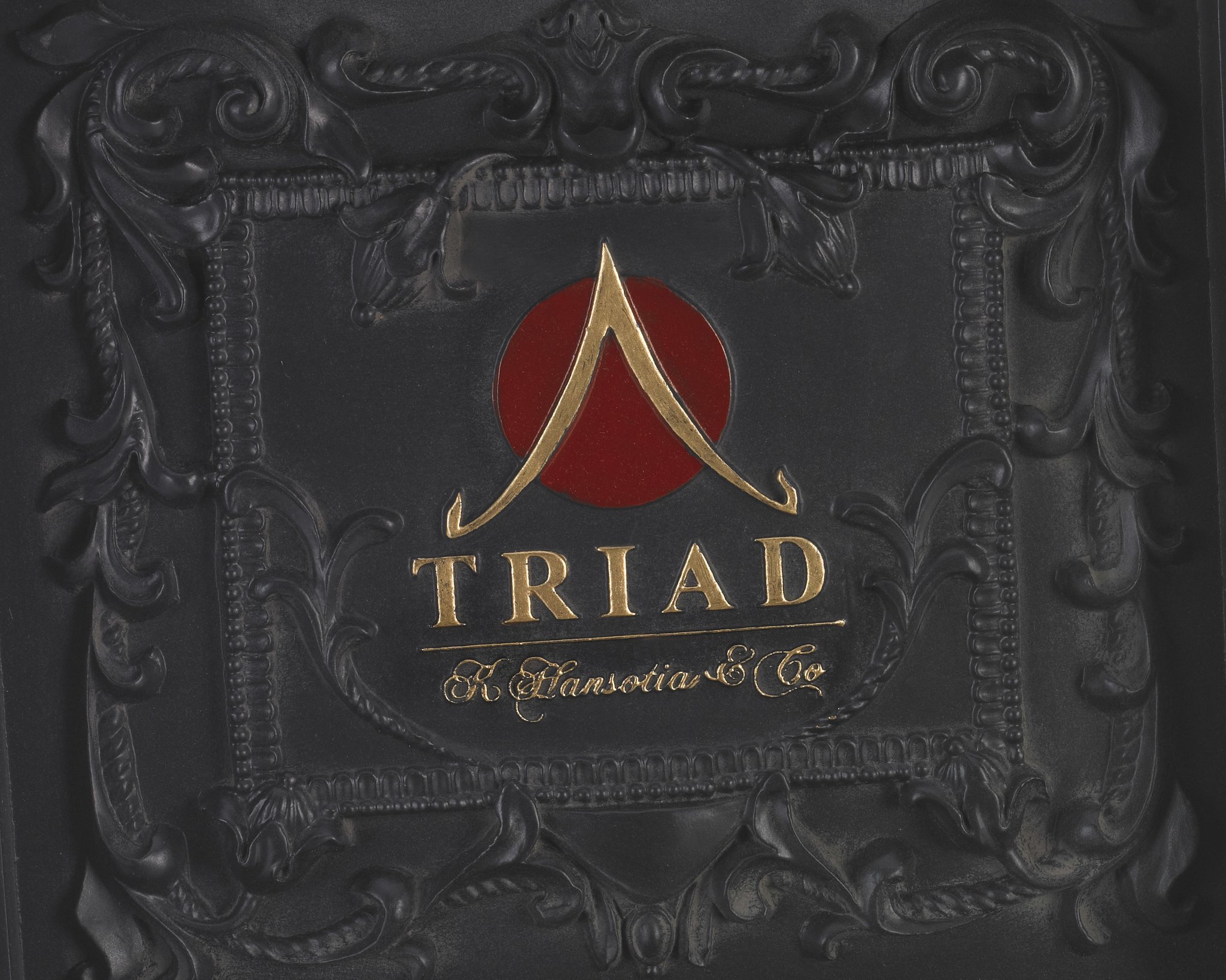 Gurkha Special Edition Triad Maduro Kisten Detail