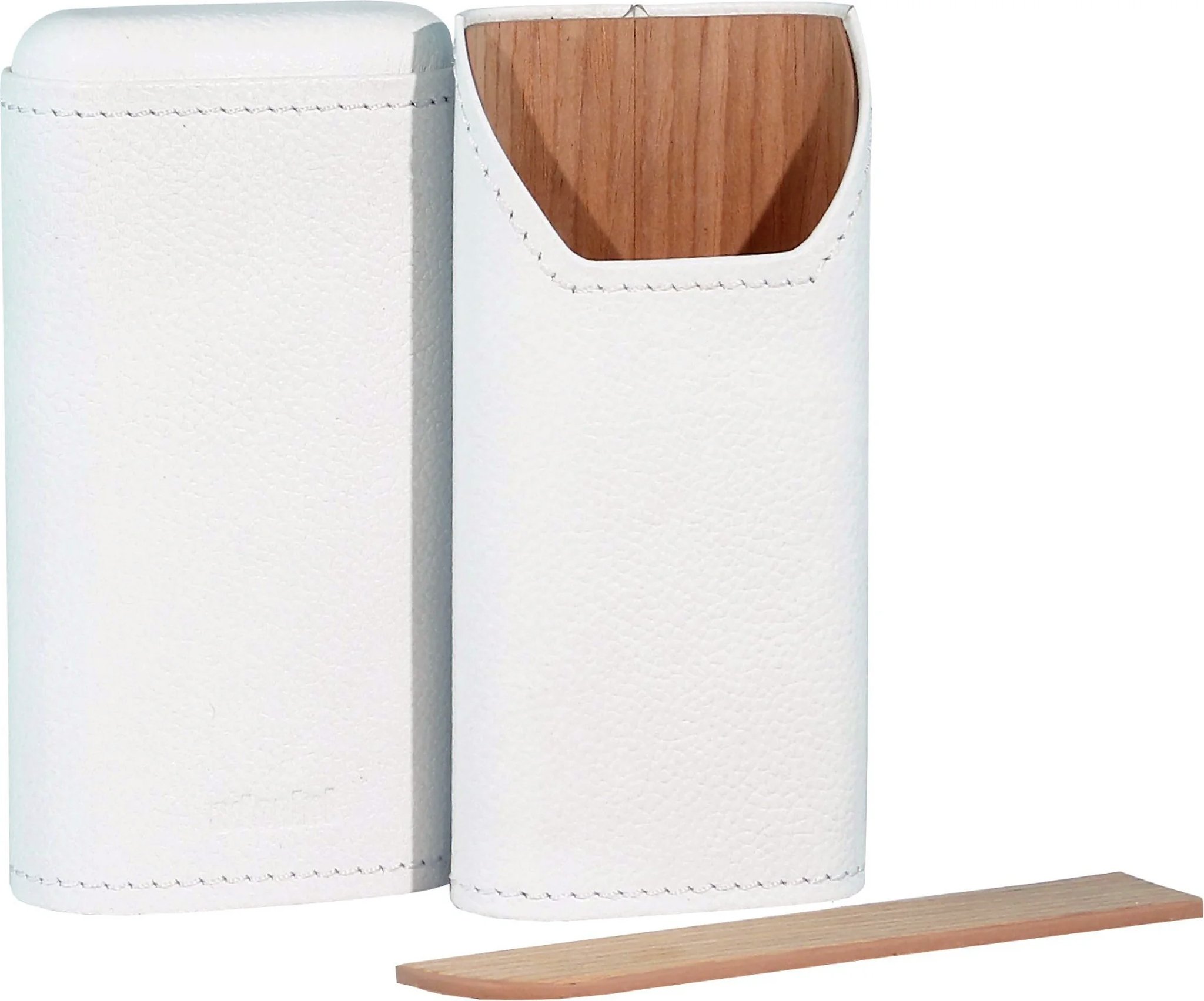 weiß für 2-3 Zigarren offen 2