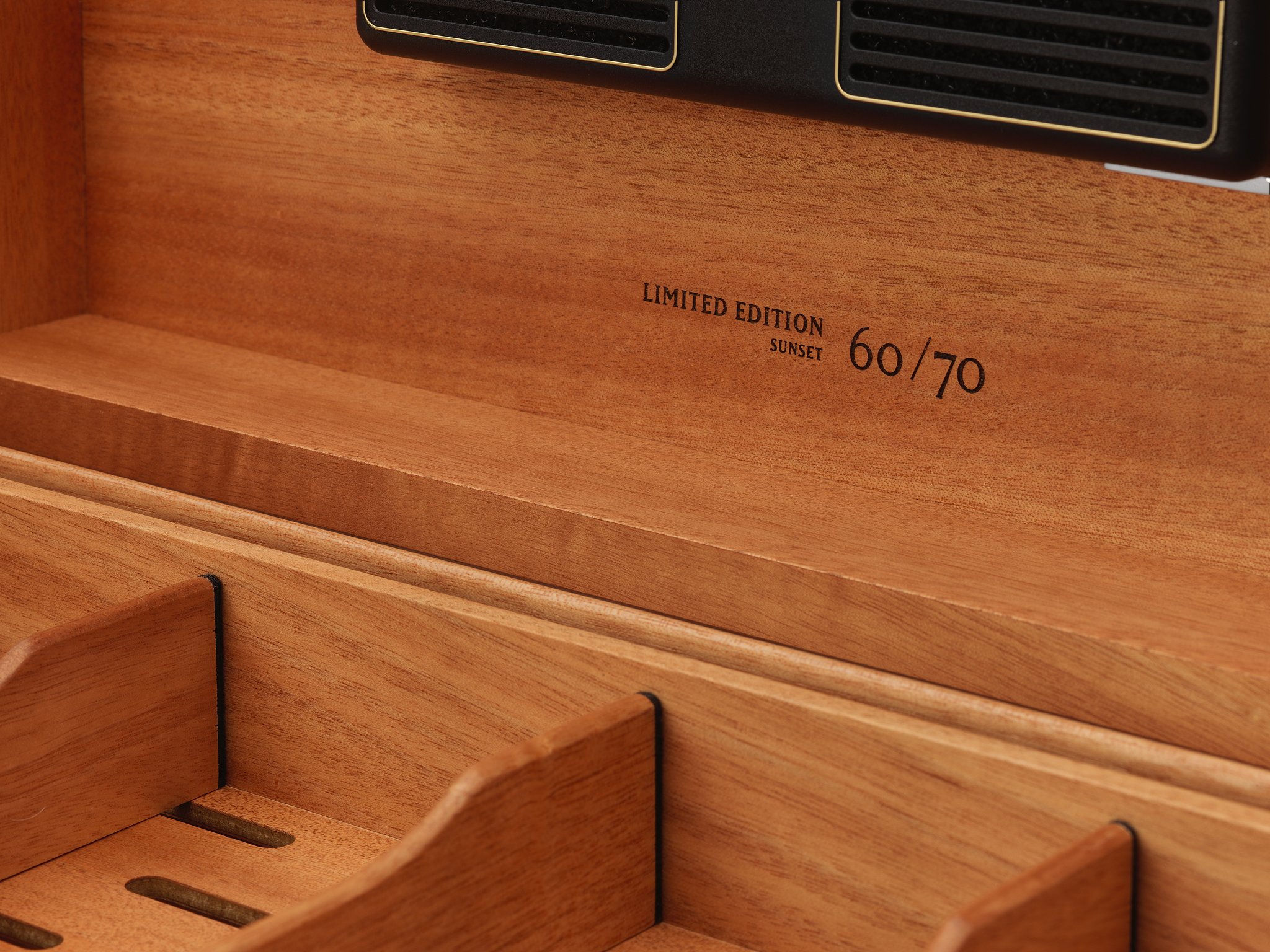 Davidoff Ambassador Red Leather (101739) Detailbild offen