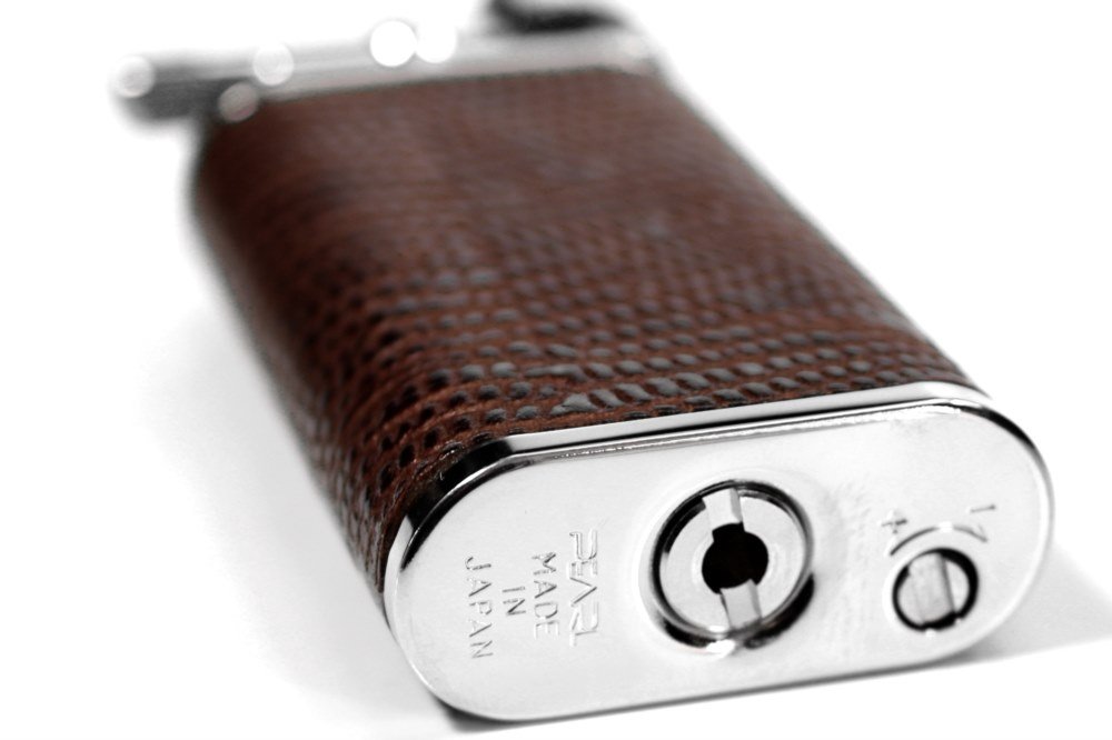 Pearl Pfeifenfeuerzeug Stanley Rindleder mit Eidechsenprägung