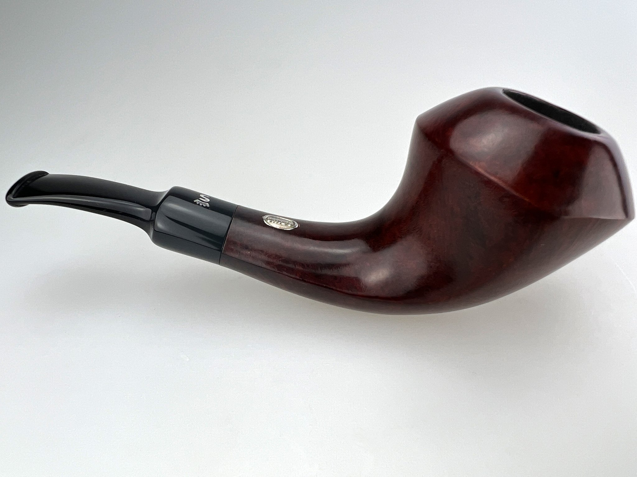 Stanwell Einzelstücke und Restposten (NOS) Designed by S. Bang Modell 205 rotbraun