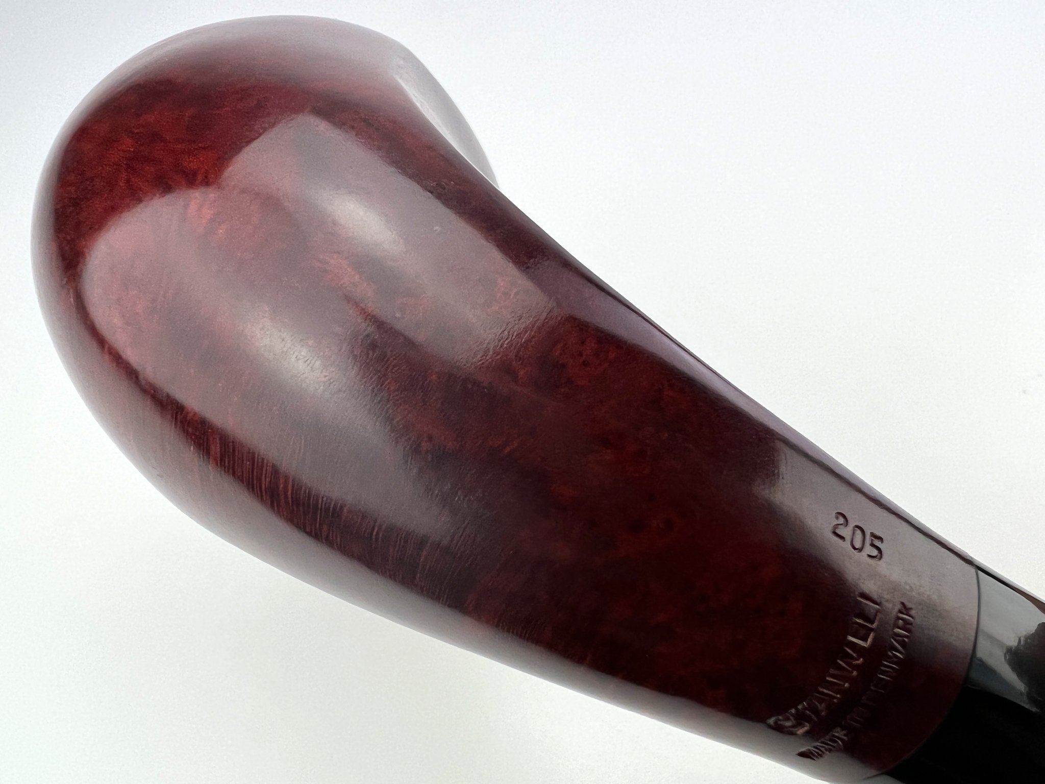 Stanwell Einzelstücke und Restposten (NOS) Designed by S. Bang Modell 205 rotbraun