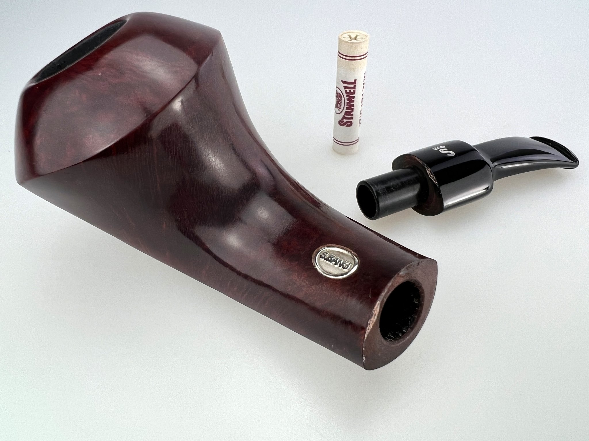 Stanwell Einzelstücke und Restposten (NOS) Designed by S. Bang Modell 205 rotbraun