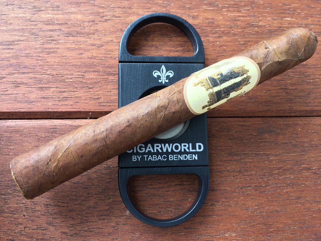 Robert Caldwell Broken Sword ( Petit Corona) Tasting