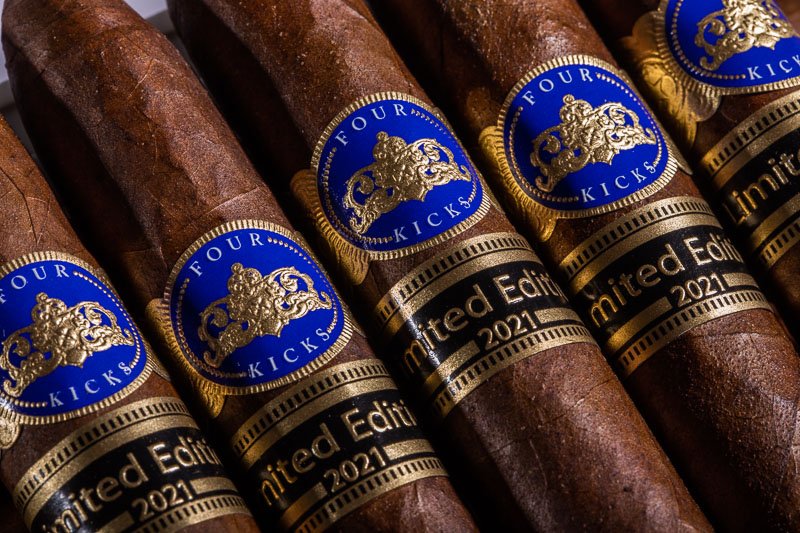 Crowned Heads Four Kicks Capa Especial Aguilas le 2021