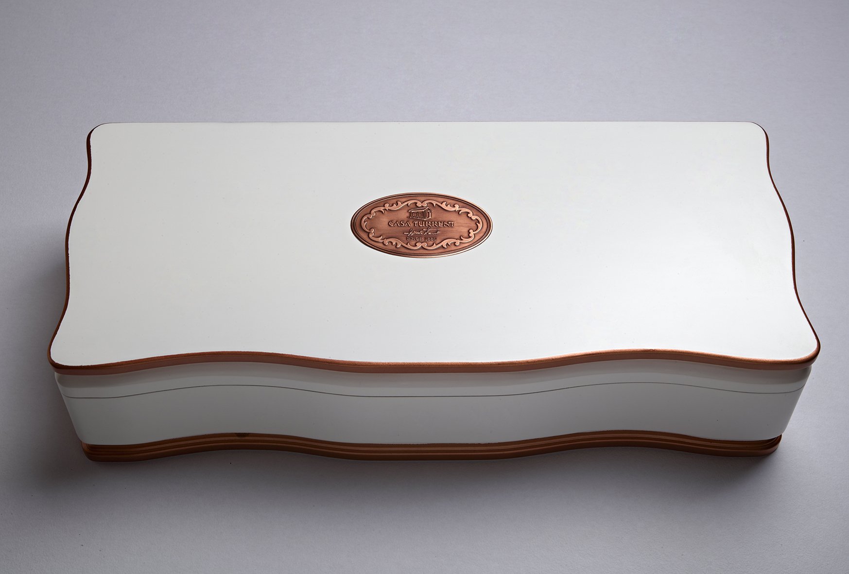 A. Turrent Casa Turrent 1880 Humidor weiß Stimmungsbild 1