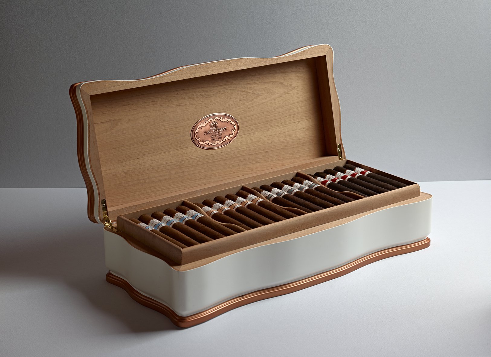 A. Turrent Casa Turrent 1880 Humidor weiß Stimmungsbild 2
