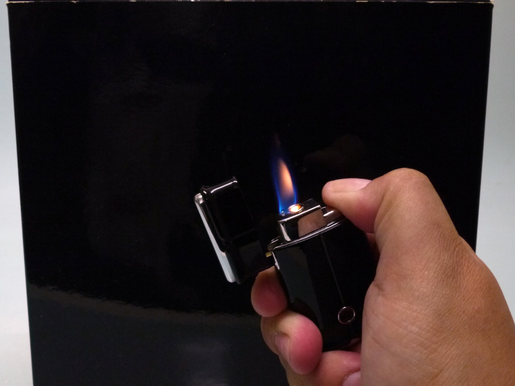 Jean Claude Pfeifenfeuerzeug Granada rot chrom (241872) Flamme