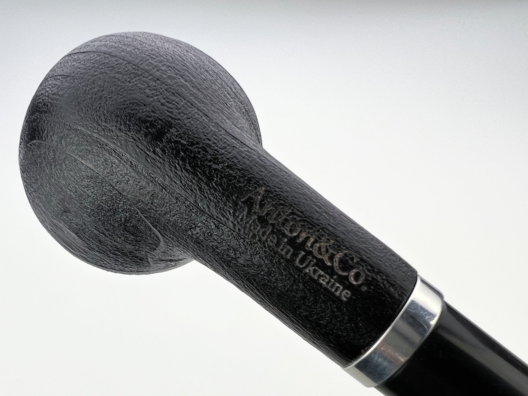 Anton Pipes Ahorn (Maple) Pfeifen Bull Cap Black sandblast