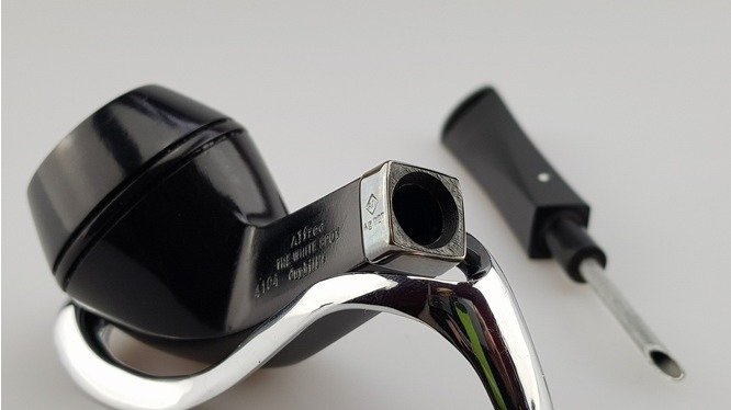 Dunhill Dress Bulldog 5634