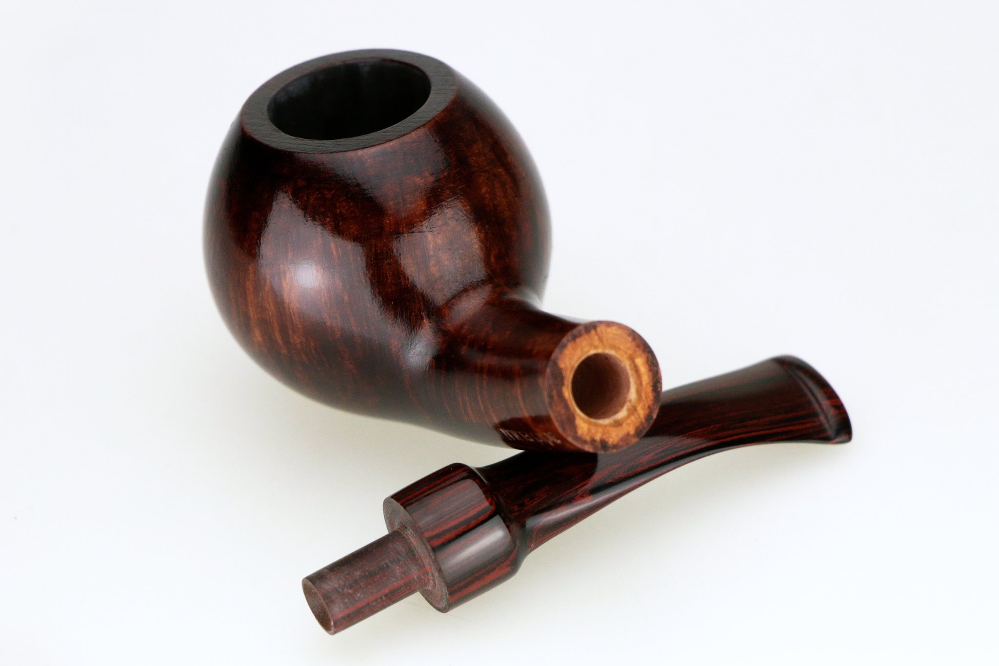 Small Apple glatt braun Detail 4