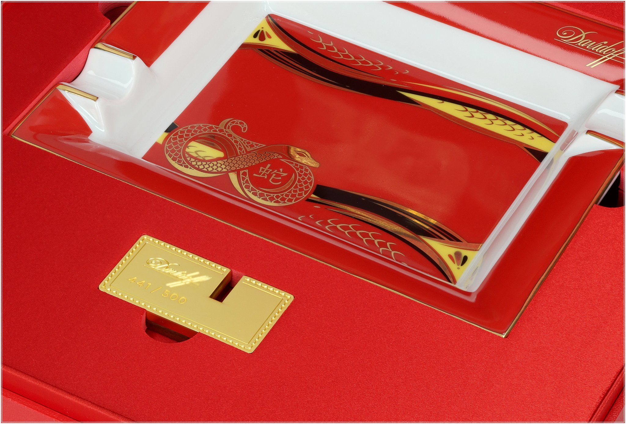 Year of the Snake Plakette 441