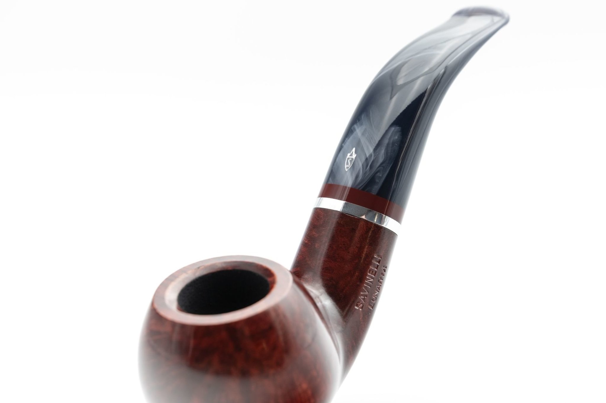 Lunaria Burgundy 642 06