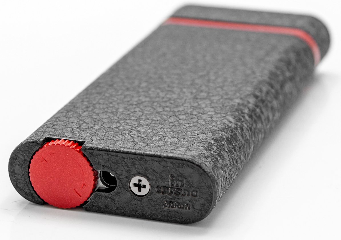 Corona Flambeau Feuerzeug (86-9216) rot schwarz liegend